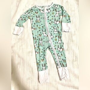 Little Sleeping Newborn Mint Bunnies Zippy. EUC.